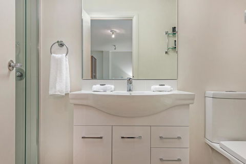 Mantra One Sandy Bay Road - Travel Search 15