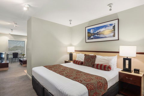 Mantra One Sandy Bay Road - Travel Search 26