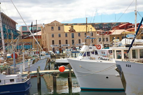 Hobart Waterfront Apartments - Travel Search 10