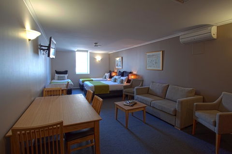 Hobart Waterfront Apartments - Travel Search 18