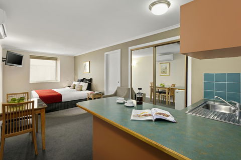 Hobart Waterfront Apartments - Travel Search 0