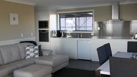 SEA EAGLE COTTAGE Amazing Views Of Bay Of Fires - Tourism Guide 23