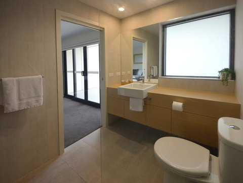 Kangaroo Bay Apartments - Travel Agents 8