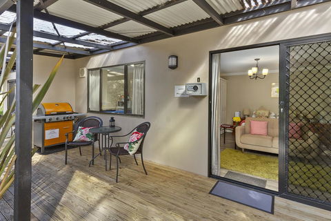 Oyster Cove Chalet - Tourism Guide 3