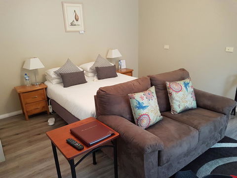 Oyster Cove Chalet - Tourism Guide 15