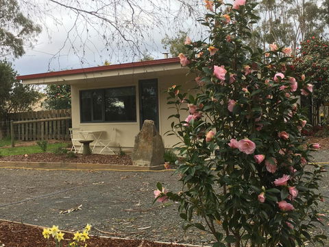 Karoola Cottage Self Contained - Tourism Guide 1