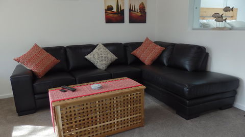 Karoola Cottage Self Contained - Tourism Guide 4