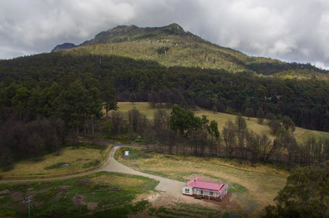Mountain Blue Guest House - Travel Search 24