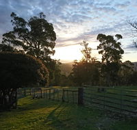 Glengarry farm stay BnB - Travel Search