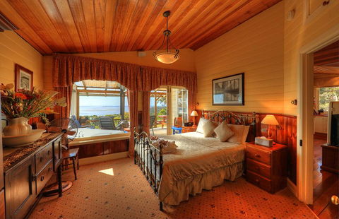 Island View Spa Cottage - Travel Search 2