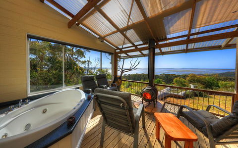 Island View Spa Cottage - Travel Search 6