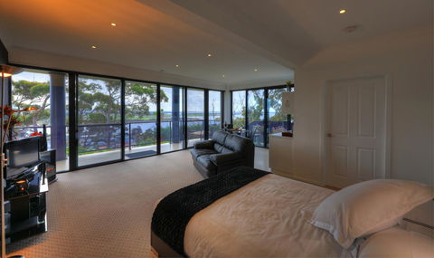 Sheer Pleasure Accommodation - Travel Search 18