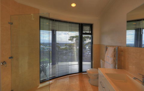 Sheer Pleasure Accommodation - Travel Search 2