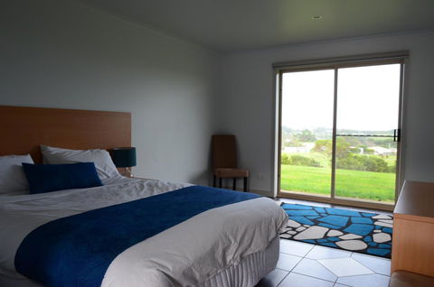 Island Breeze Motel - Tourism Guide 11