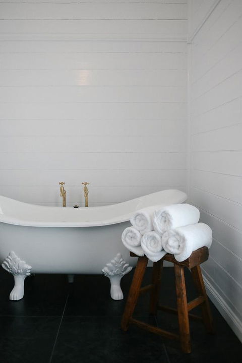 Old White Church Bed & Breakfast - Travel Search 6