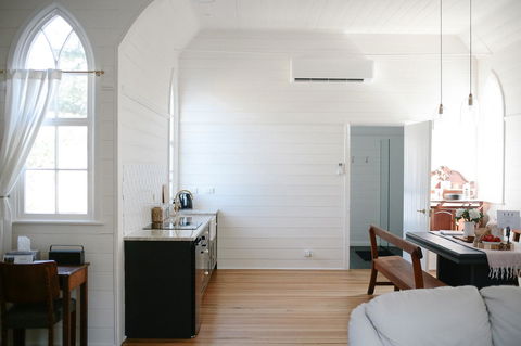 Old White Church Bed & Breakfast - Travel Search 18