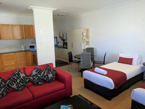 Nesuto Woolloomooloo - Tourism Guide 2