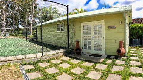 NEW: Tranquil Retreat -The Barn House Ingleside, Northern Beaches - Cruises Travel 1