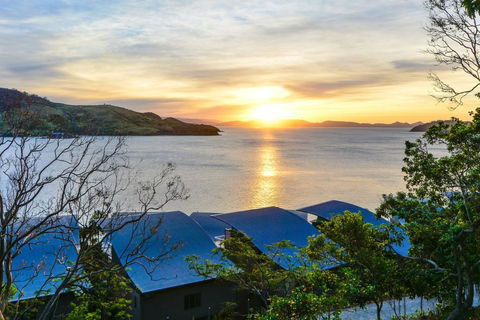 NEWLY BEAUTFULLY RENOVATED 16 The Casuarina - 3 Bedroom House With 180 Degree Ocean Views - Tourism Guide 0