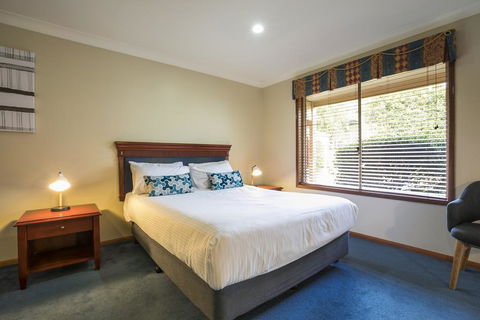 Nightcap At Federal Hotel Toowoomba - Cruises Travel 2