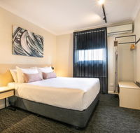 Nightcap at Hendon Hotel - Travel Agents