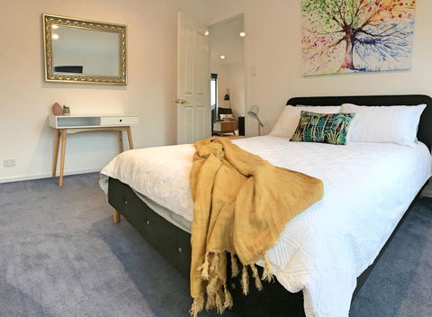 NOR'EAST Beaumaris - Travel Search 1