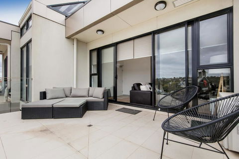 NORTH POINT RETREAT - MORNINGTON - Tourism Guide 3