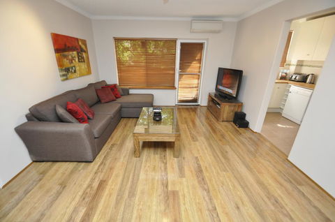 North Ryde Self-Contained One-Bedroom Apartment (7KHRT) - Cruises Travel 1