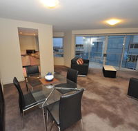 North Sydney Fully Self Contained Modern 2 Bed Apartment 2207BER - Cruises Travel