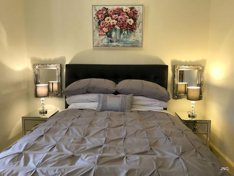 Northeys Apartment - Tourism Guide 0