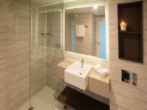 Novotel Wollongong Northbeach - Tourism Guide 2