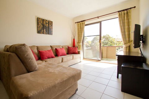 Oaks Apartment At Dee Why Beach - Cruises Travel 0