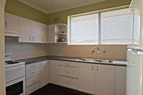 Oaks Apartment At Dee Why Beach - Cruises Travel 3