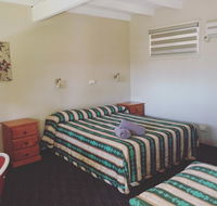 Oasis Motel - Cruises Travel