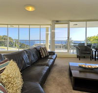 Oasis Unit 9/5 Laman Street - Cruises Travel