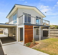 Ocean Chill 10 Minutes Drive to Phillip Island Pet Friendly Family Home Sleeps 8 - Travel Search