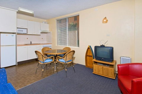 Ocean Court 1 13 Lord Street - Tourism Guide 3