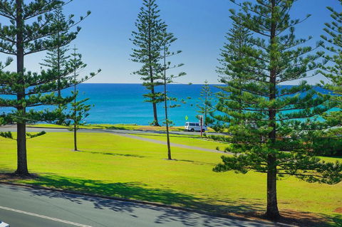 Ocean Court 1 13 Lord Street - Tourism Guide 0