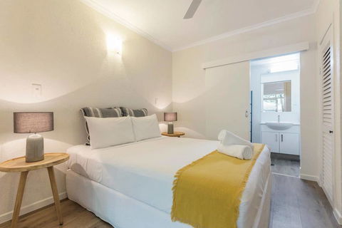 Ocean Palms Apartments - Tourism Guide 1
