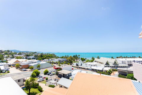 OCEAN VIEWS 10 - Travel Search 2