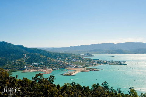 Ocean Views Whitsundays - Tourism Guide 3