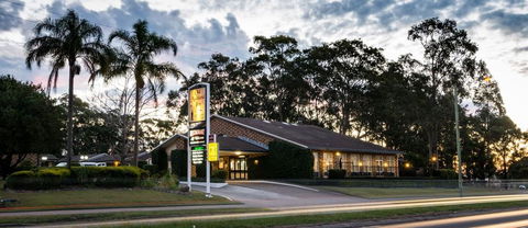 Old Maitland Inn - Tourism Guide 1