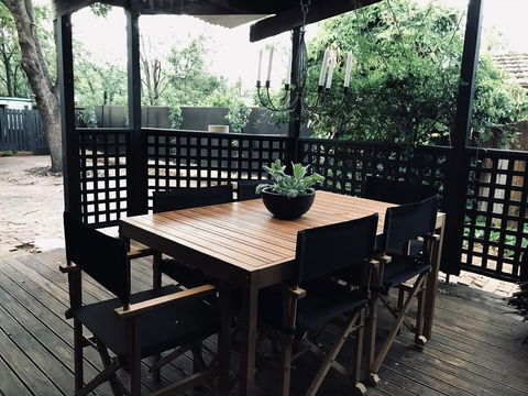 Old Railway Cottage - Tourism Guide 2