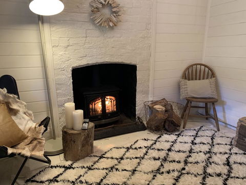 Old Railway Cottage - Tourism Guide 1