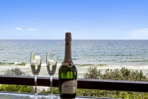 On The Beach At Hastings Point - Tourism Guide 2