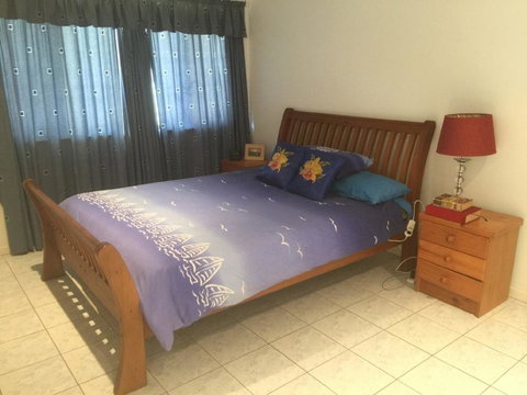 Orana Beach Holiday Home At Boat Habour - Travel Search 1