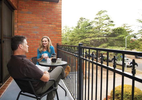 Oxley Court Serviced Apartments - Cruises Travel 0