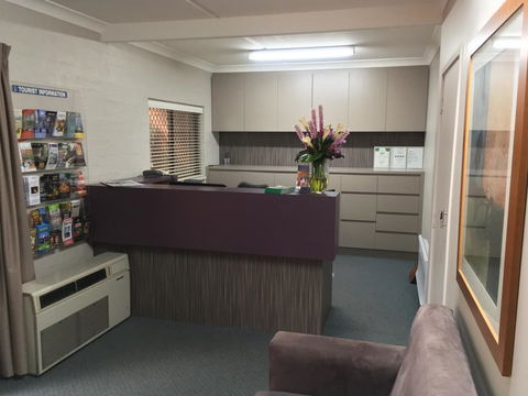 Oxley Court Serviced Apartments - Cruises Travel 1