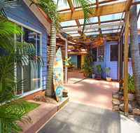 Ozzie Pozzie Backpackers - Port Macquarie YHA - Travel Agents