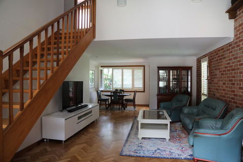 Pacific Palms Thirroul Beach NSW - Travel Search 3